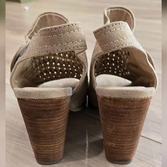 Altar'd State tan sandal heels - Picture 3 of 7